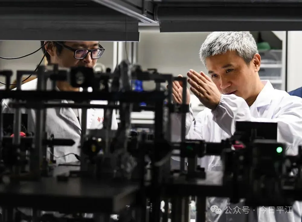 үүԭӵǡľƽ־ѡԺԺʿ