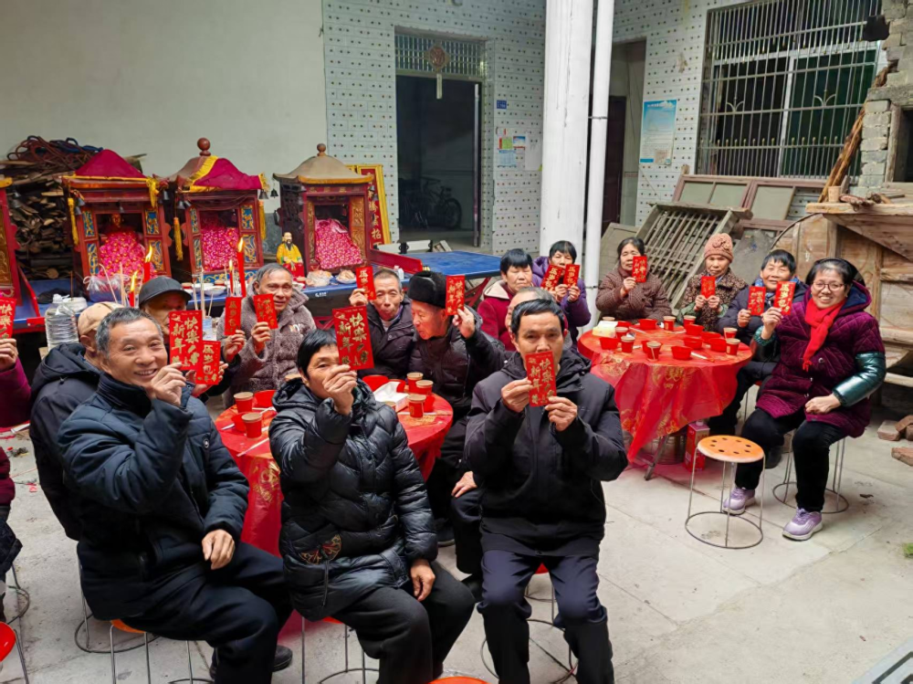 ����ͬ��ӭ�´���ƽ�������ﹲ����Բ��