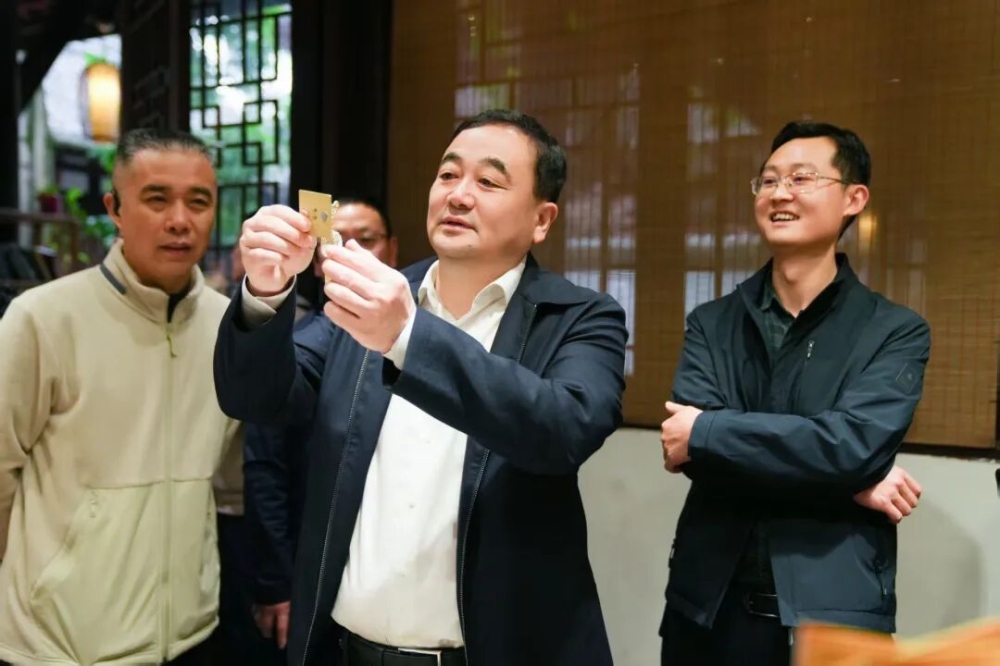 �������ʶӸ��Ĵ�ʡ�ɶ��п���ѧϰ