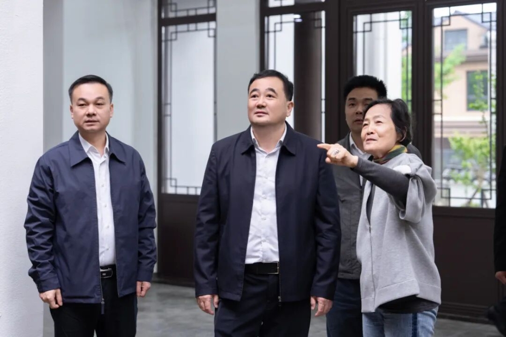 �����ʸ�������ж�����ǰ�ص㹤��